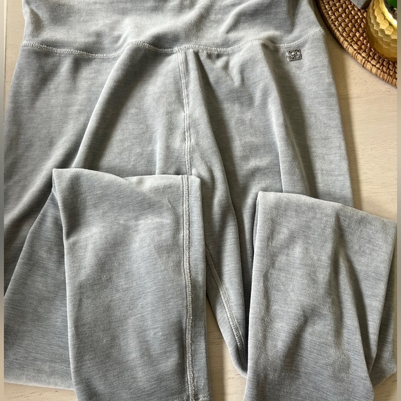 Calvin Klein Gray Performance Women's Size M -Taper Leg Plush Soft Velour Pants - Picture 8 of 8